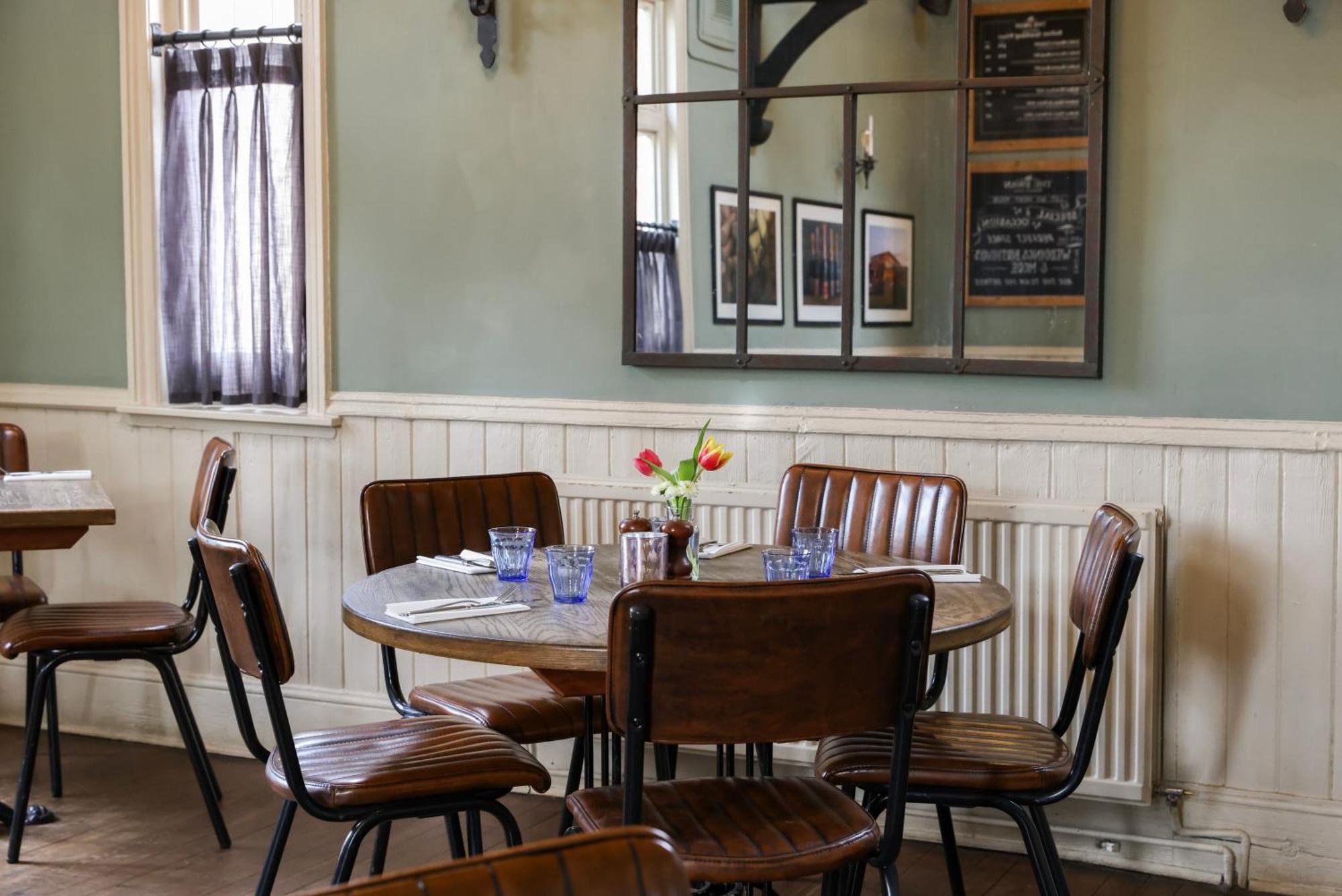 The Swan At Forest Row Exterior foto